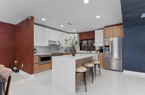 Northeast Miami Villa | Miami Retreat w/Sunset Rooftop, Pool & Game Room