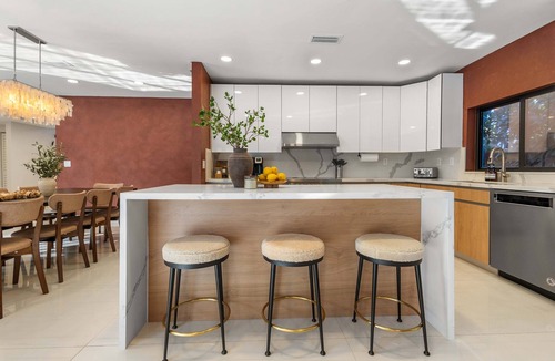 Northeast Miami Villa | Miami Retreat w/Sunset Rooftop, Pool & Game Room