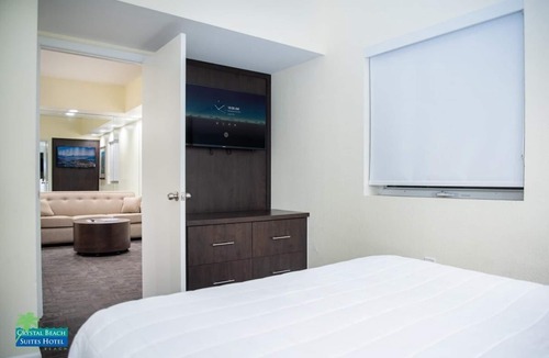 North Beach Hotel | Miami Vacation Starts Here! 4 Trendy Units Close to Art Deco, Beach Access