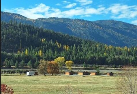 Superior House | Micham's Clark Fork River Retreat - River Front, Mountain View, Fire Pit - Cabin 3