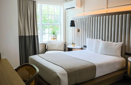 Beverly Heights Hotel | Micro Queen | Riverside Hotel | Las Olas Blvd, New River, Walkable Hub