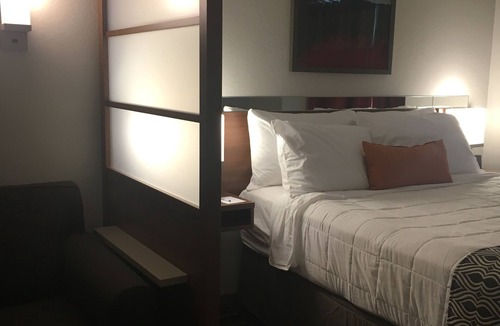 Niagara Falls Hotel | Microtel Inn & Suites by Wyndham Niagara Falls