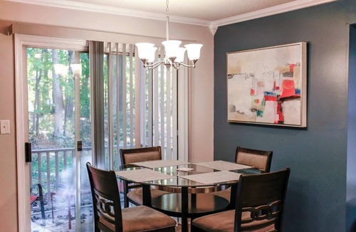 North Newport News Condo | *Mid/Long Term Rental* Cozy Home at Mary Roberts