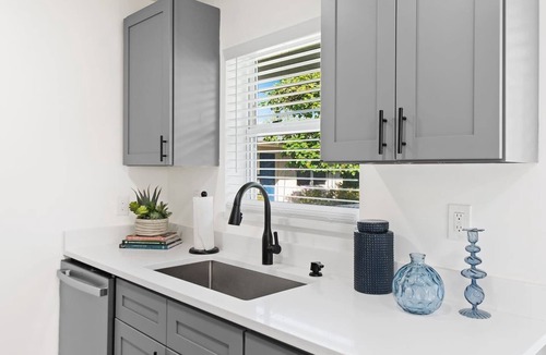 Coral Ridge Apartment | Middle River Suites Unit #4