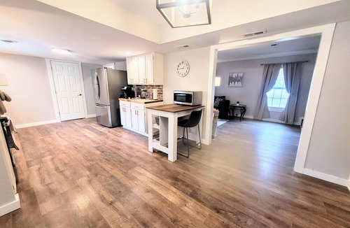 Fredericksburg House | Midterm/pet-friendly! Minutes from downtown FXBG!