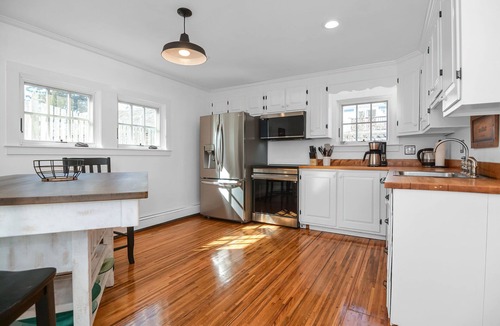 Rockport House | Mill Brook House: A Colonial Original