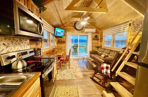 Brevard Cottage | Million Dollar View with Cedar Sauna, Hot Tub and Cold Plunge Tub