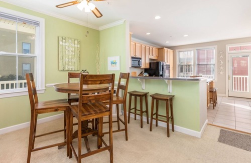 Sunset Island House | Mini Weeks Stays Available Sunset Island 30 Canal Side Mews West