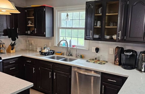 Fredericksburg House | Mins To Hospitals Pool Table BBQ Grill no hottub