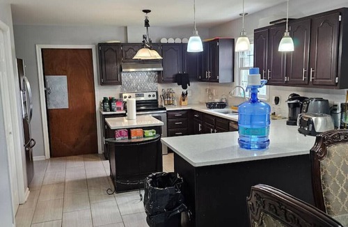 Fredericksburg House | Mins To Hospitals Pool Table BBQ Grill no hottub