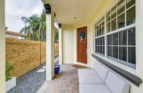 Lake Ridge House | Mins to Las Olas with Pool, Near Beach & Dining
