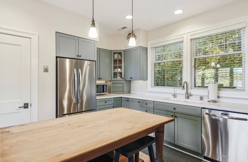 Unionville House | Minutes from Downtown Easton and St. Michaels | Kayaks | Stunning Sunsets