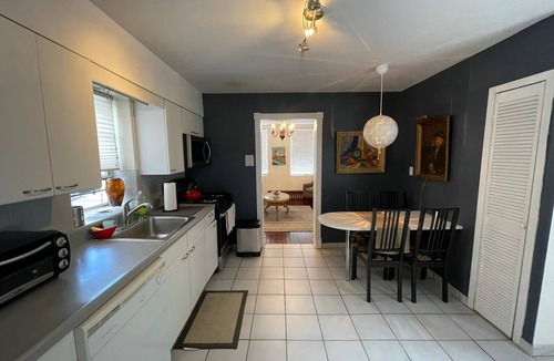 West New York Apartment | Minutes to Midtown NYC, sunny, super clean modern 2 bedroom beautiful apartment