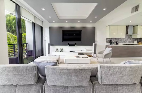 Bay Harbor Islands Condo | Minutes to the Beach 4BR Modern Luxury and Walk to Bal Harbour