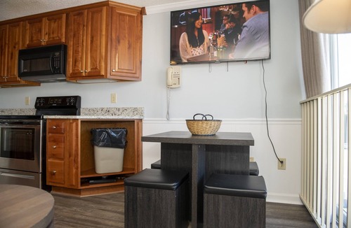 Edray Condo | ML 343: Ski-In/Out | Island Kitchen | Steps to Ballhooter | Sleeps 6
