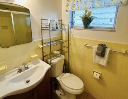 Downtown Hollywood Apartment | Modern 1BR Hollywood Studio - Enjoy Garden & BBQ