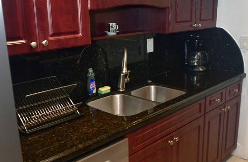North Miami Beach Apartment | Modern 2-bedroom apartment in North Miami Beach with AC