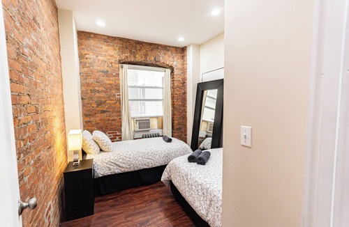 Koreatown Apartment | Modern 2-bedroom apartment Near Empire State Building