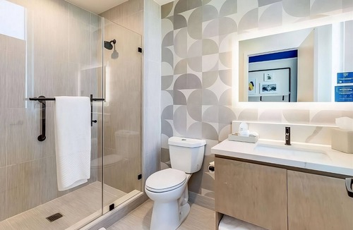 Ojus Hotel | Modern 2-Unit Stay | Aventura Location | Near Aventura Mall