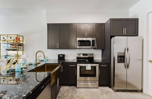 Fort Lauderdale Apartment | Modern 2BR Apartment – Near Casino & FLL Airport