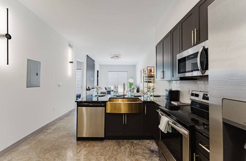 Fort Lauderdale Apartment | Modern 2BR Apartment – Near Casino & FLL Airport