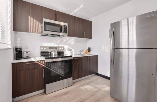 Poinciana Park Apartment | Modern 2BR Near Beach, Airport & Cruise Port