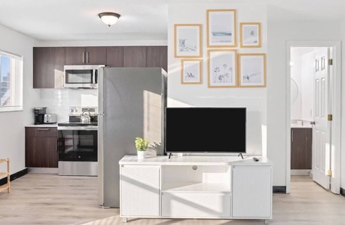 Poinciana Park Apartment | Modern 2BR Near Beach, Airport & Cruise Port