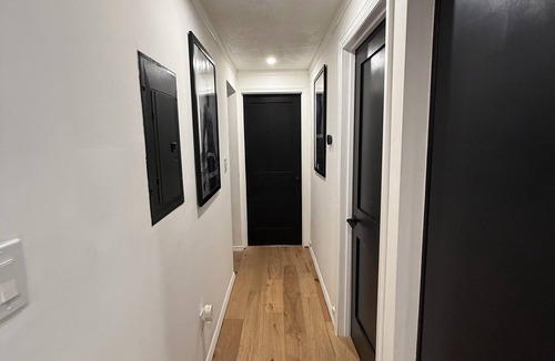 Hempstead House | Modern 2BR Retreat Private Oasis Near NYC