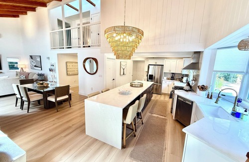 Tisbury House | Modern 4BR Escape w/Jeep Wrangler Near Town Patio, Fire Pit & Hot Tub