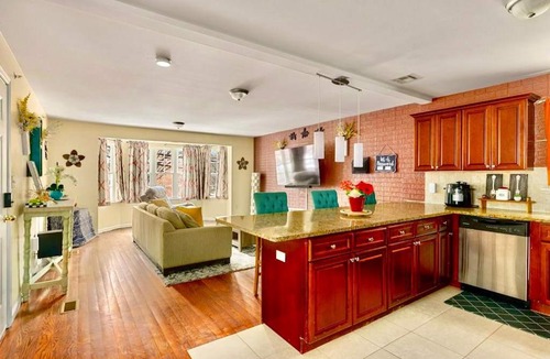 Newark House | Modern 6BR, 5BA Family Home near World Cup Games