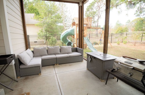 Vass House | Modern 6BR - EV Charger - Gated Community - Family Friendly - Home Gym