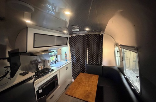 South Middle River House | Modern Airstream near Wilton, Beach & Airport