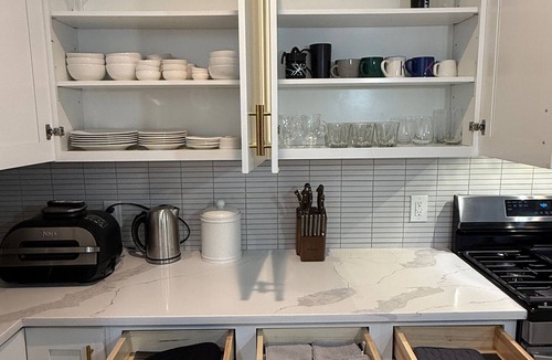 Greenville Apartment | Modern and Spacious 3-bedroom apartment in Jersey City