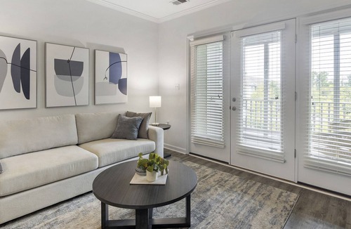 Chesapeake Apartment | Modern Apartment in Prime Location (ID1388X013)