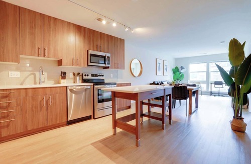 Jefferson Manor Apartment | Modern Apt in a Prime Alexandria Location