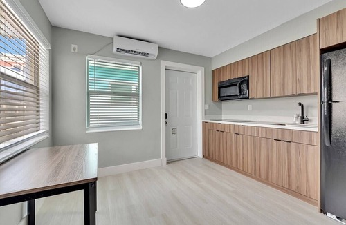 North Beach Apartment | Modern Apt Near Beach Views & Wi-fi