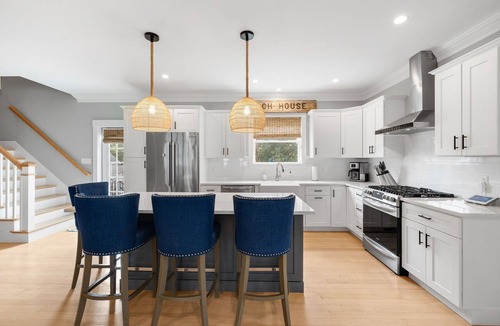 West Dennis House | Modern Beachside Luxury – 4BR Home with Plunge Pool & Pool House
