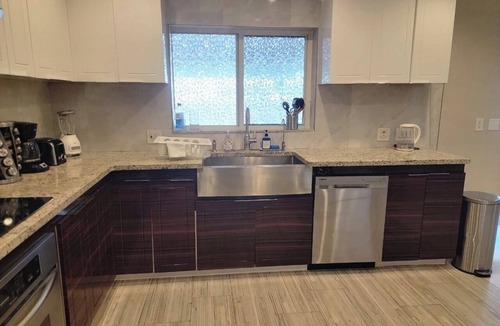 North Miami Beach House | Modern Ceramic Retreat - Newly Remodeled 2BR/2BA