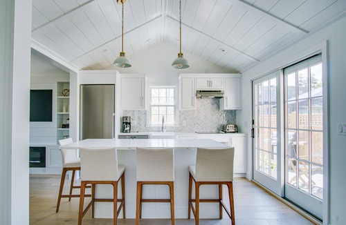 Nantucket Town Cottage | Modern coastal cottage- great location