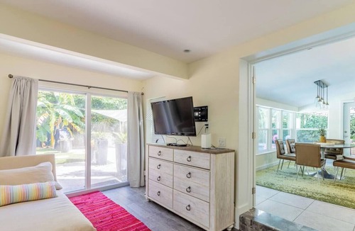 Victoria Park House | Modern Coastal Home Near Las Olas + Heated Pool