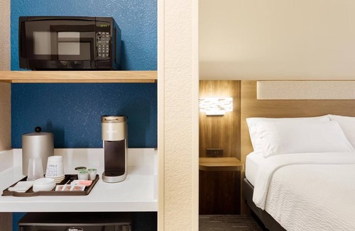 Ruckersville Hotel | Modern Comfort & In-Room Amenities l Close to Charlottesville Highlights