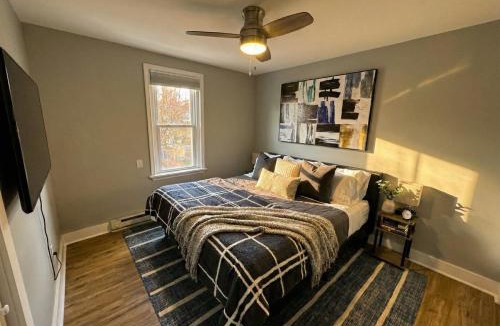 Wilmington Apartment | Modern Cozy walk up with King Bed
