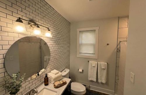 Wilmington Apartment | Modern Cozy walk up with King Bed