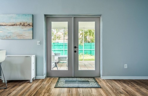 Sandalfoot Cove House | Modern Family Home w/Cinema , Close to Beach!