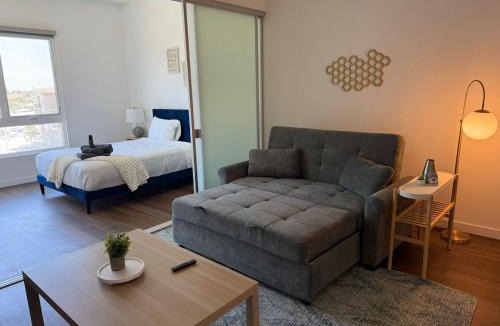 West Gateway Apartment | Modern Getaway Heart of Long Beach