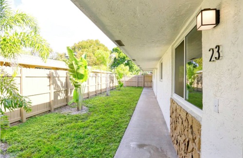 Hallandale Beach House | Modern home away from home in a central location!