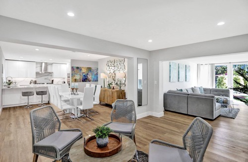 Hollywood Lakes House | Modern home w/heated pool & canal views