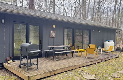Woodstock House | Modern House In The Woods, Yet Close To Downtown Woodstock