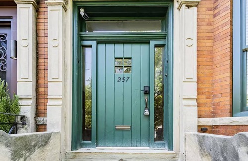 Greenville House | Modern Jersey City Townhome Near NYC