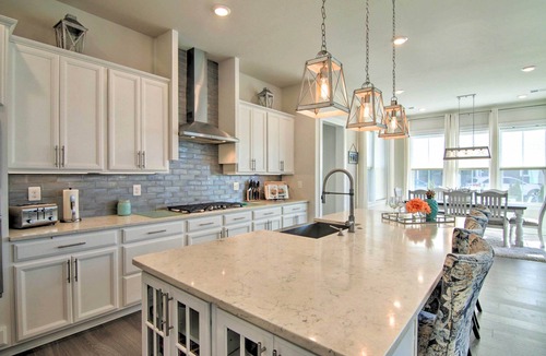 Lewes House | Modern Lewes Home w/Deck, Grill + Pond View!